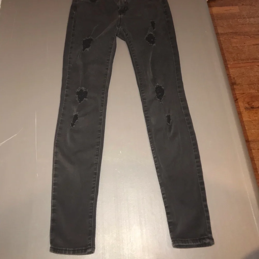 Pacsun distressed black stretchy Jegging size 24 - Picture 3 of 10